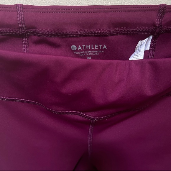 Athleta ~Contender Side Stripe Medium Capri Workout Leggings - Picture 4 of 15